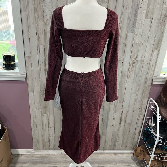 New! Lulu’s SPARKS OF LOVE CUTOUT LONG SLEEVE MIDI DRESS Burgundy Medium - Picture 5 of 8